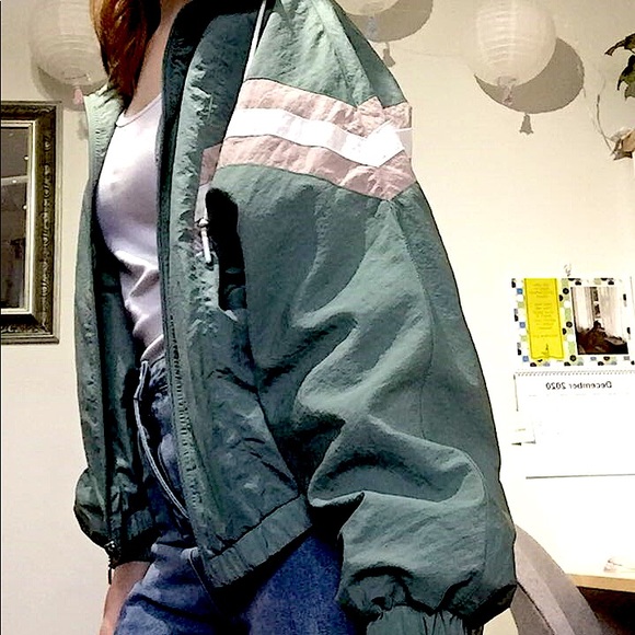 Green Bomber Style Jacket - Picture 2 of 4